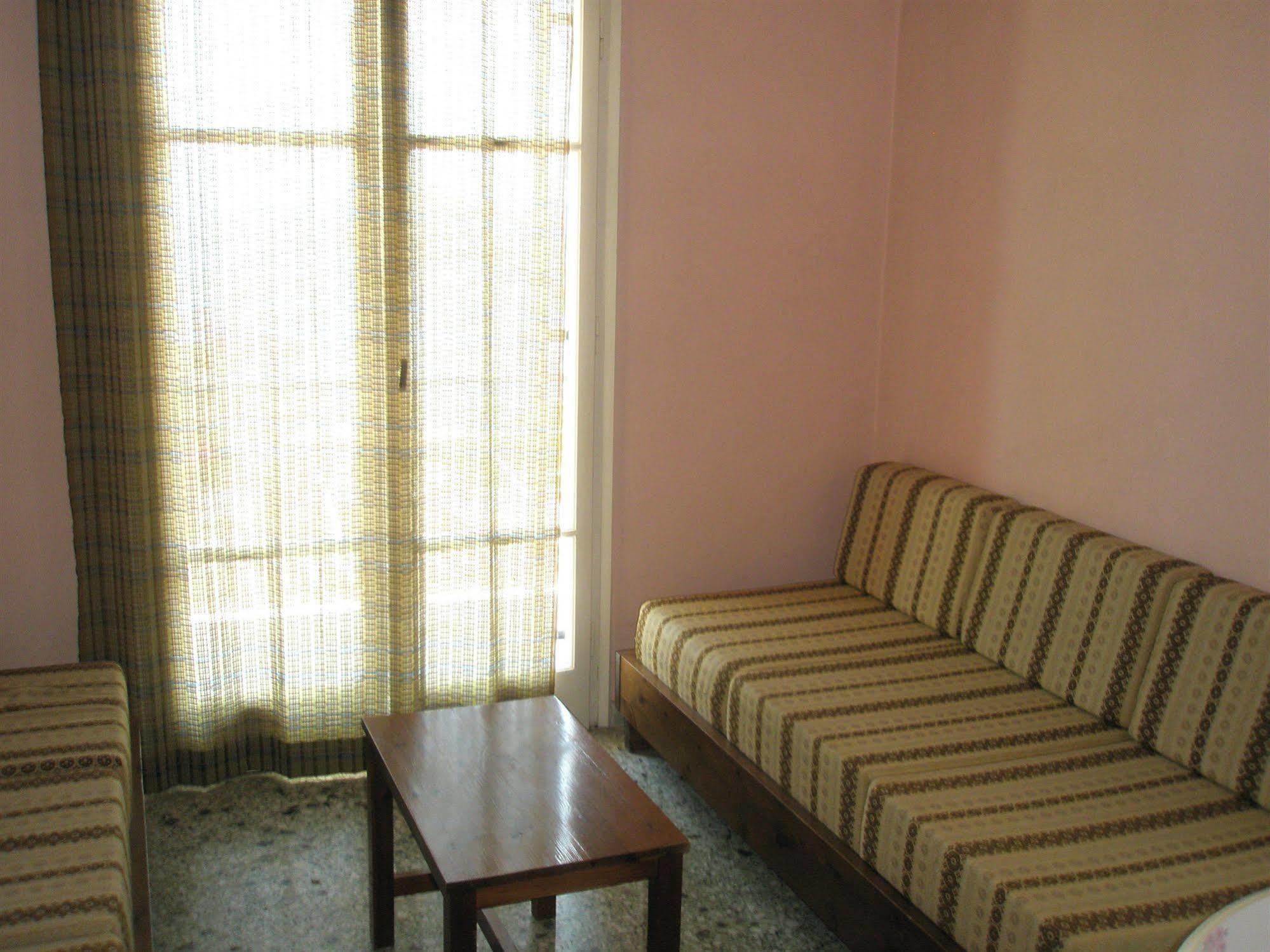 בניטסס Faliraki Apartments מראה חיצוני תמונה